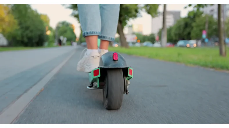 Pret Asigurare Trotineta Electrica – Cat Te Costa Sa Fii in Legalitate?